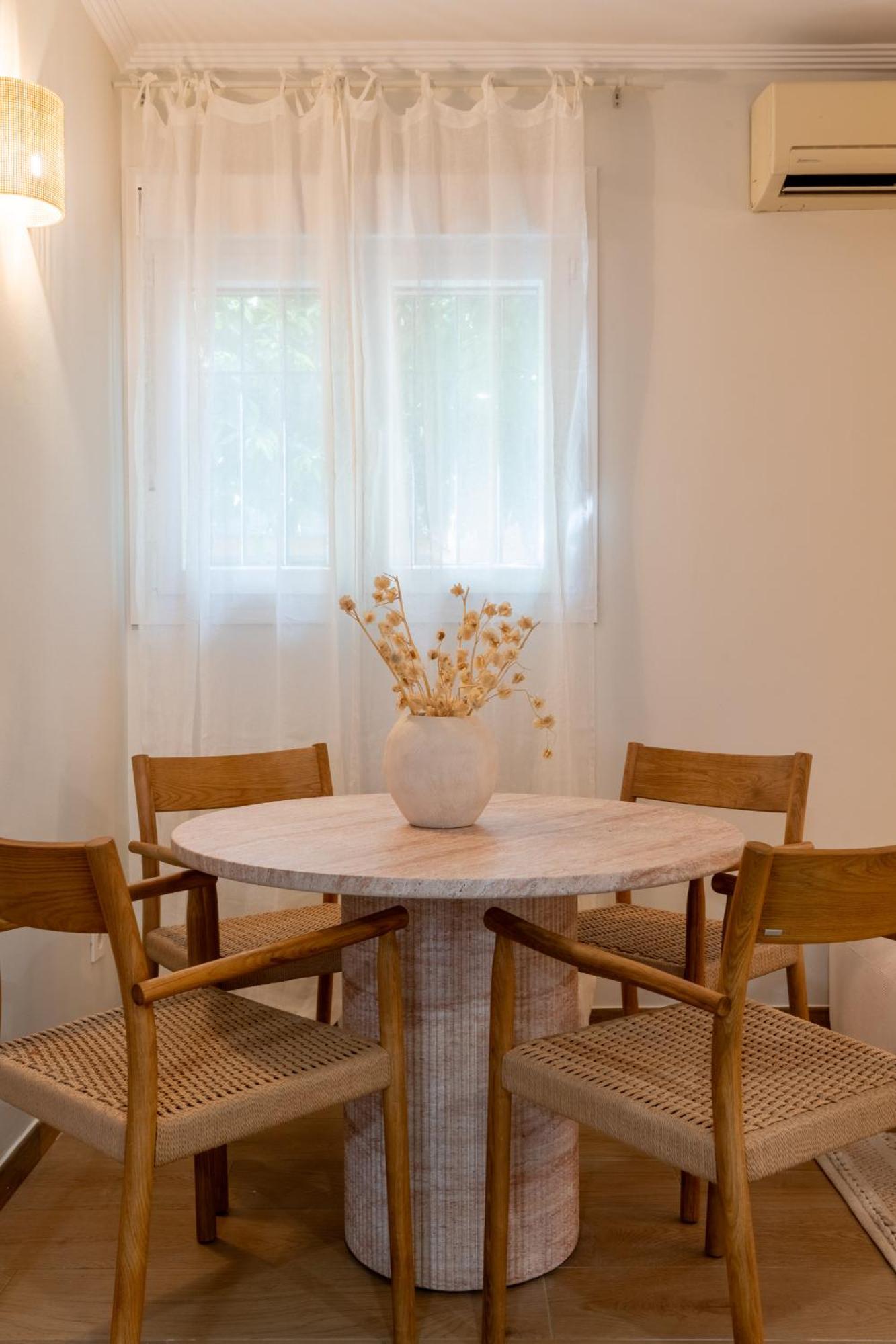 Triana Luxury